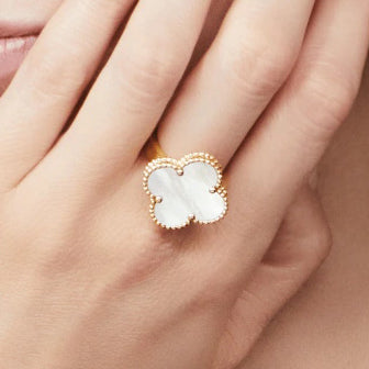 VCARF78900 About 20mm four-leaf clover ring 66#