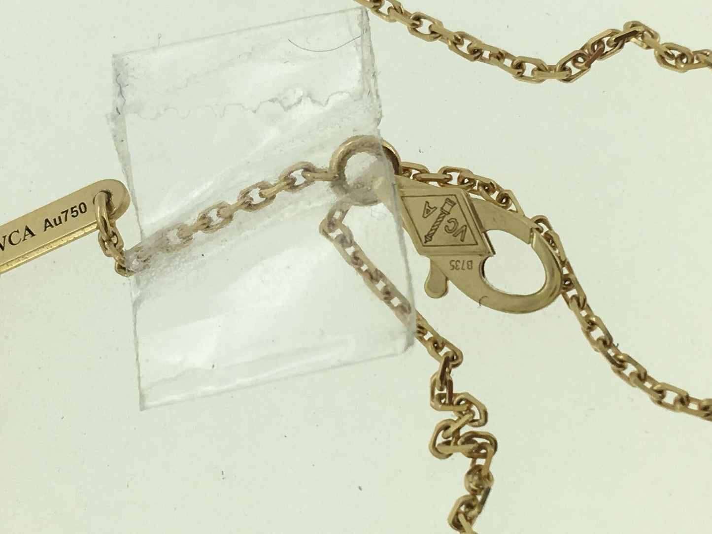 VCARF69100 About 9.5mm guest version four-leaf clover bead pendant