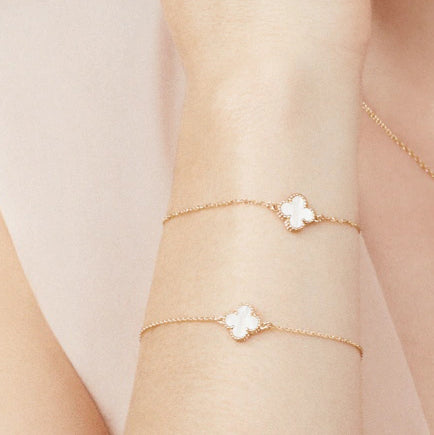 VCARF68800 About 9.4mm guest version four-leaf clover bracelet