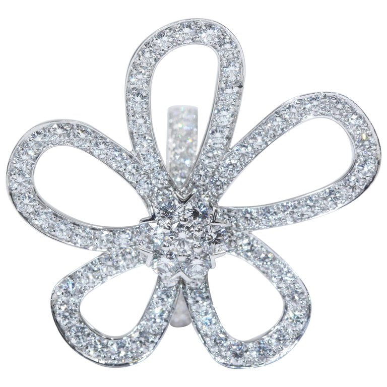 VCARP05300 five-leaf flower six-circle one ring