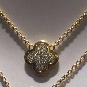 VCA3196074 15mm four-leaf clover wave surface dense stone pendant