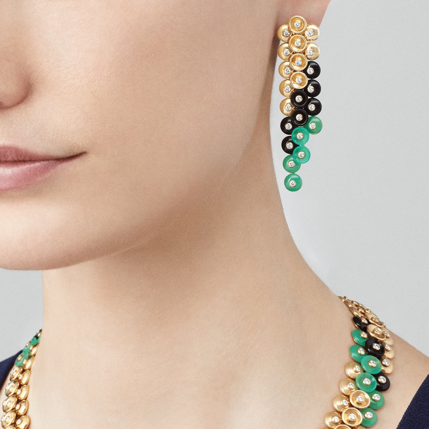 VCARO77300 abacus bead ear clip