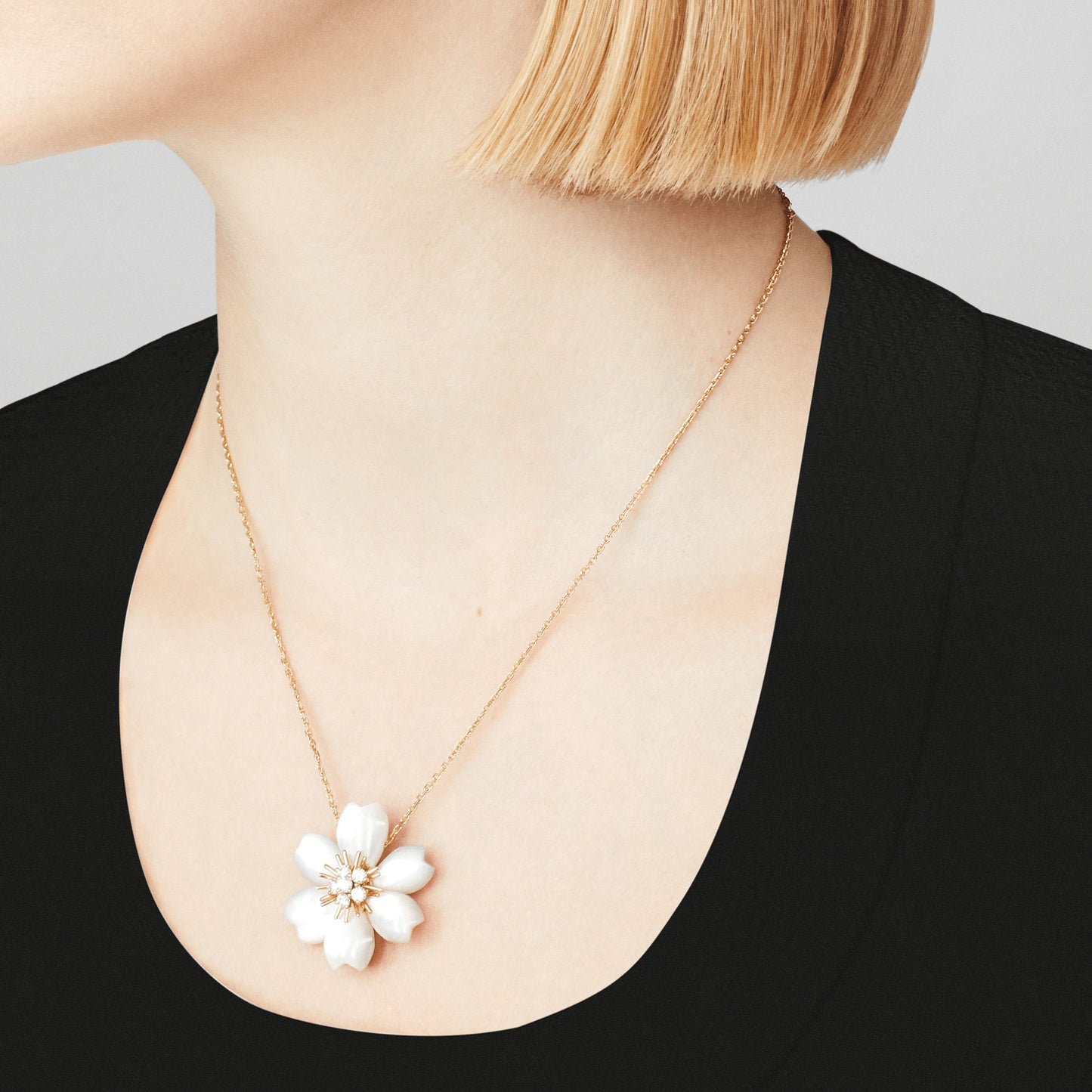 VCARD30400 28.8mm small ceramic flower pendant brooch