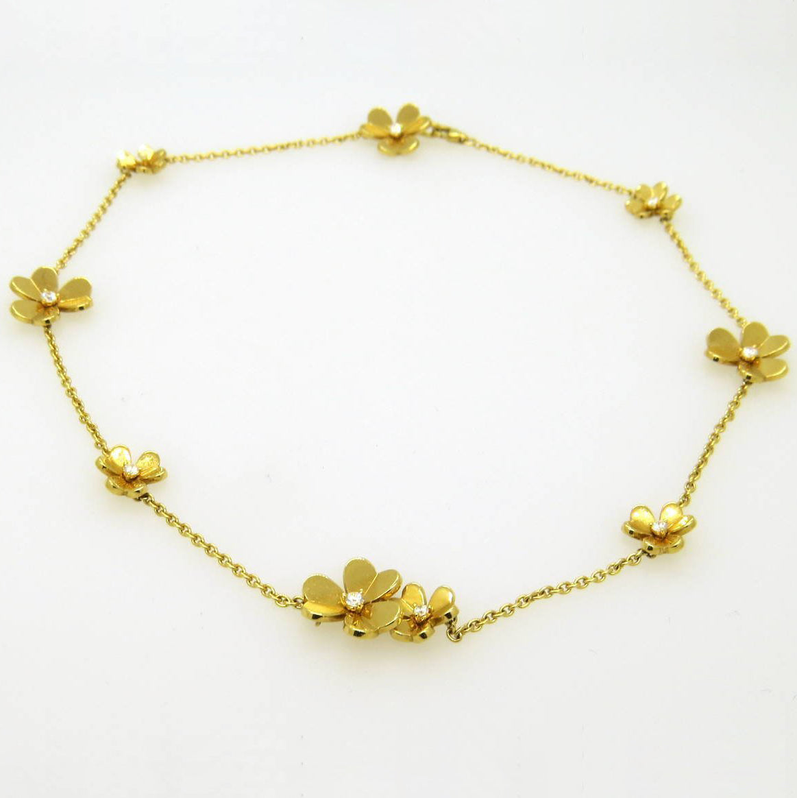 VCARD31500 Clover (chain length 420mm) 9-flower solitaire diamond necklace