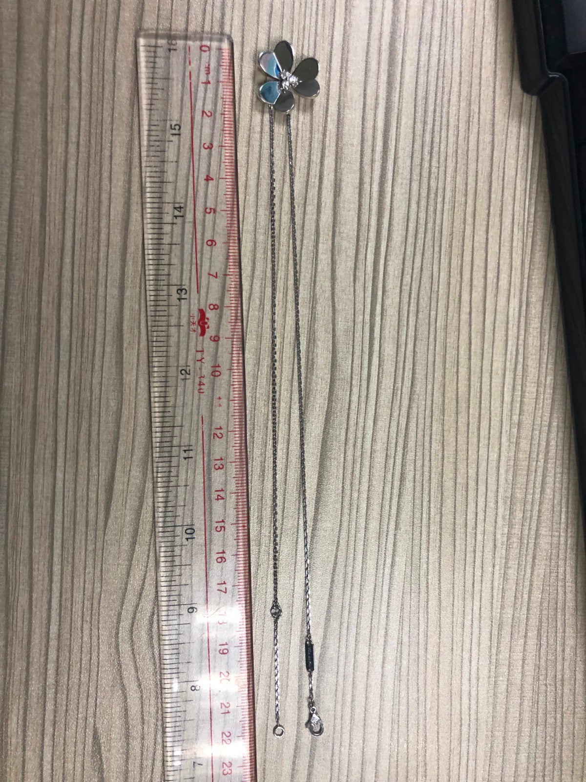 VCARC96800 19mm客版三叶草三钻栓链吊坠项链