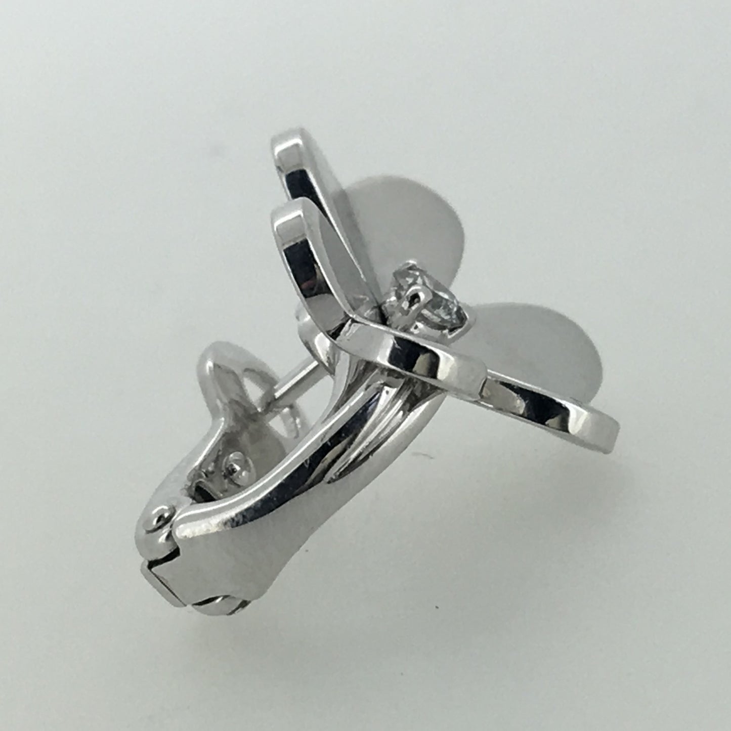 VCARB65700 约16mm小号三叶草单钻耳夹客版