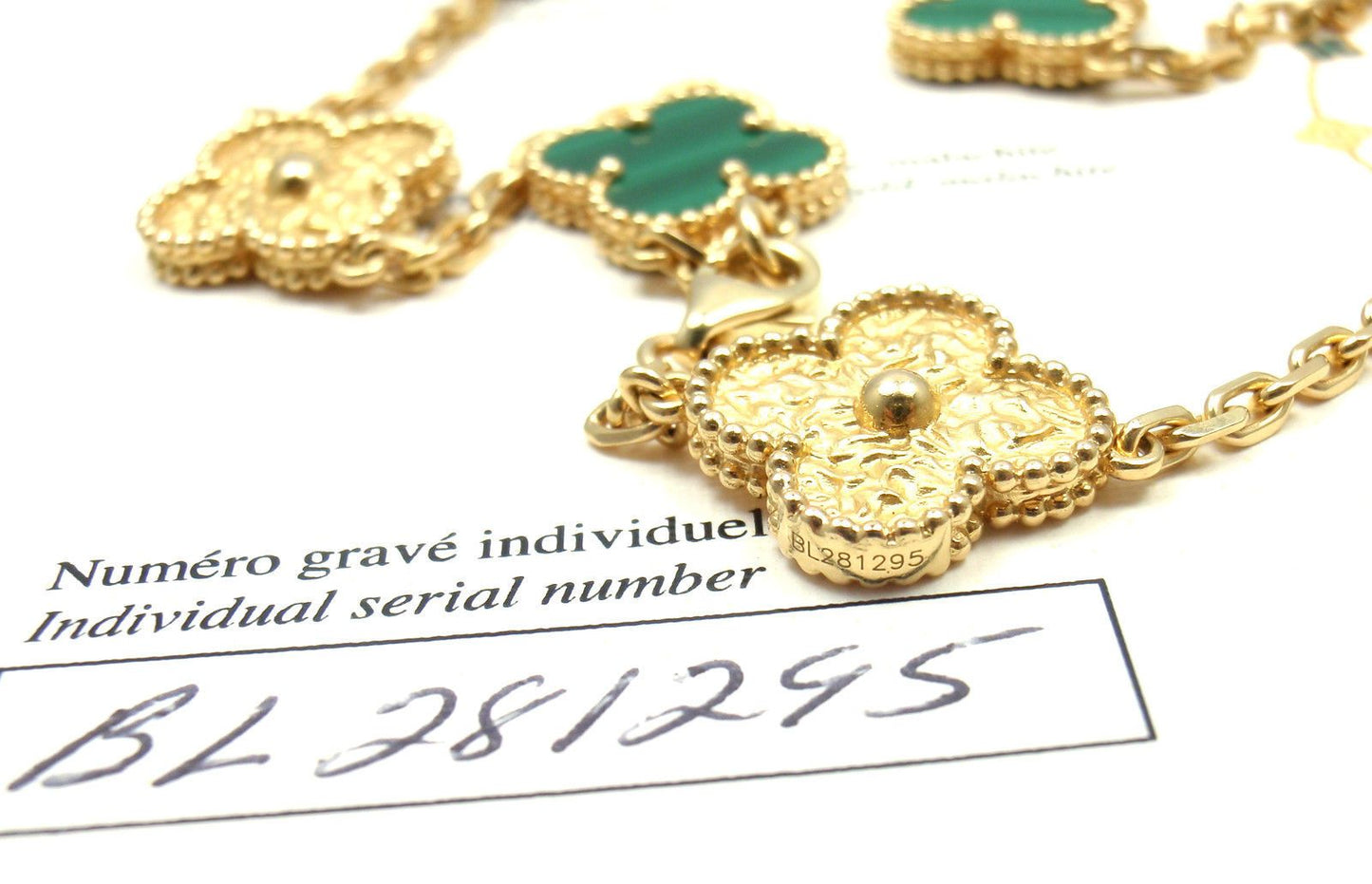 VCA2093705 15mm guest version pleated + agate four-leaf clover 20 flower necklace