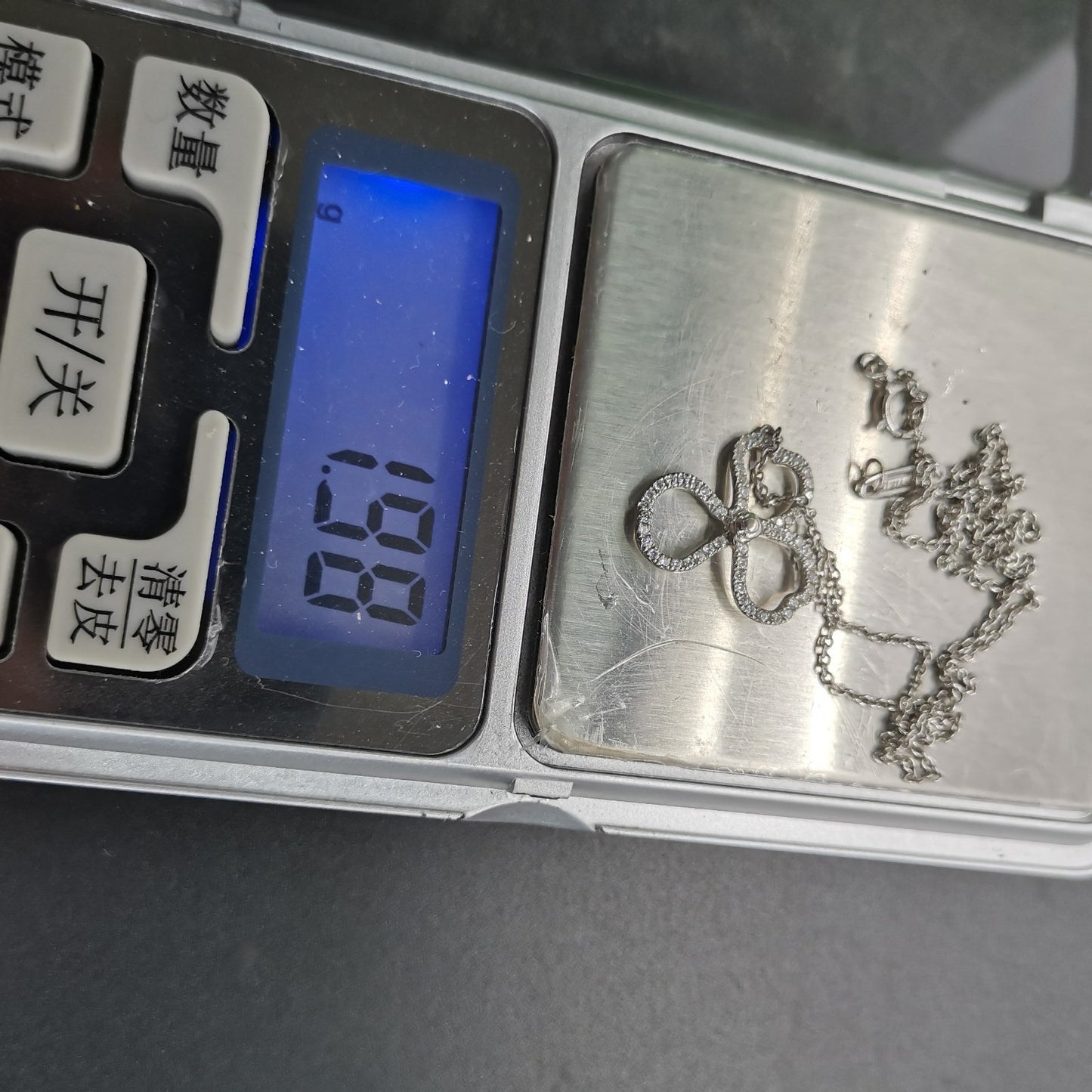 TIF-34521507客版中号三叶草镶钻镂空栓链吊坠