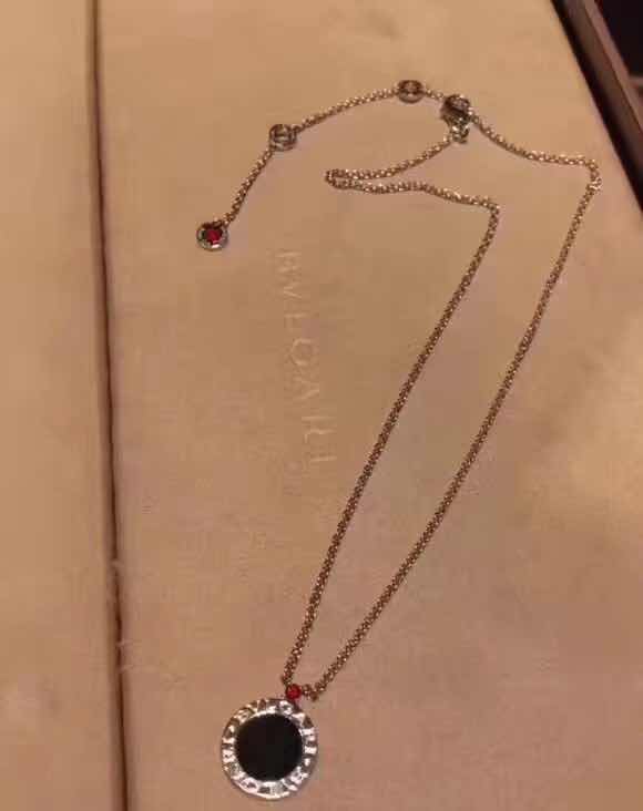 BGL-CL858702-356910 round tether pendant necklace
