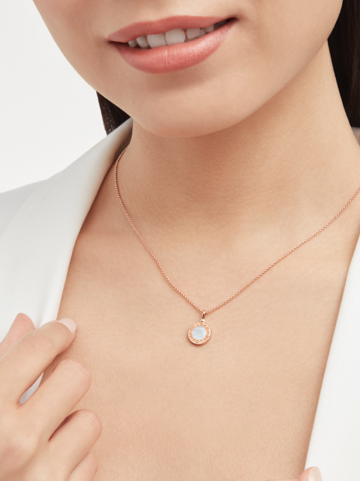 BGL-350553-CL857198 light gold agate round pendant