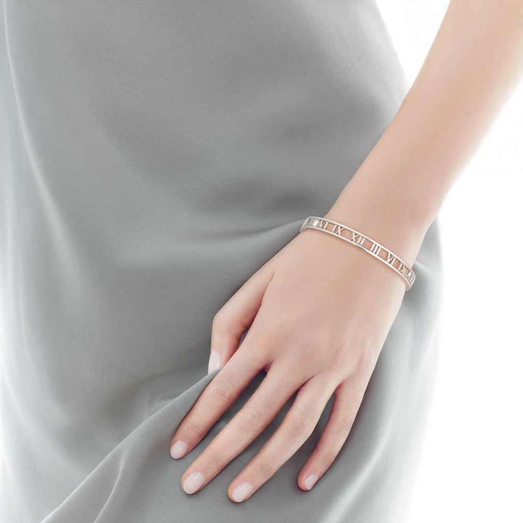 TIF39622415 narrow light gold Roman bracelet