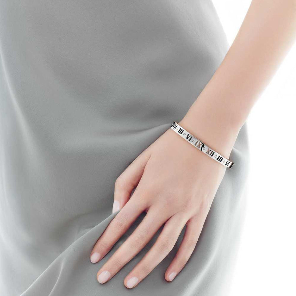 TIF58324034 guest version hollow diamond Roman bracelet