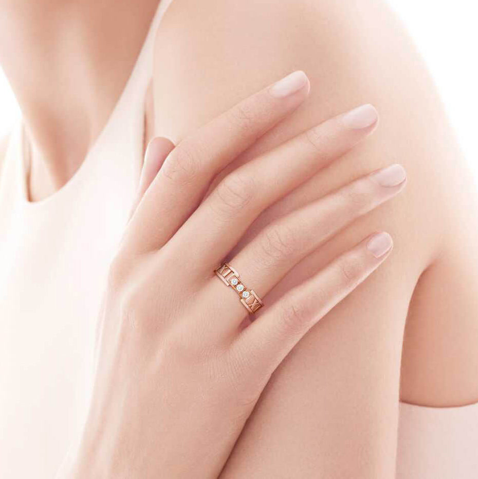 TIF49741139 narrow version 3 diamond Roman ring