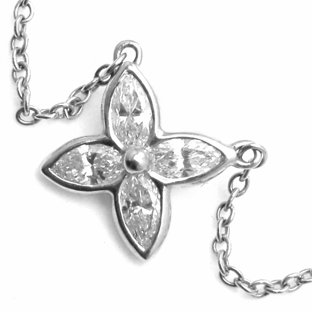 TIF13023773 barrel four-leaf horse eye bolt chain pendant