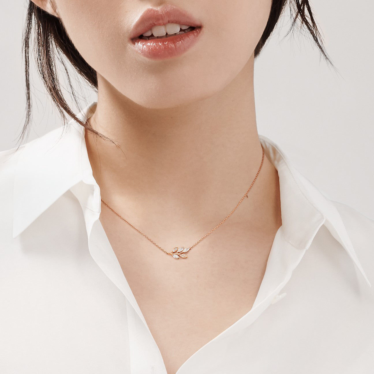TIF88731268 Horse Eye Vine Chain Pendant