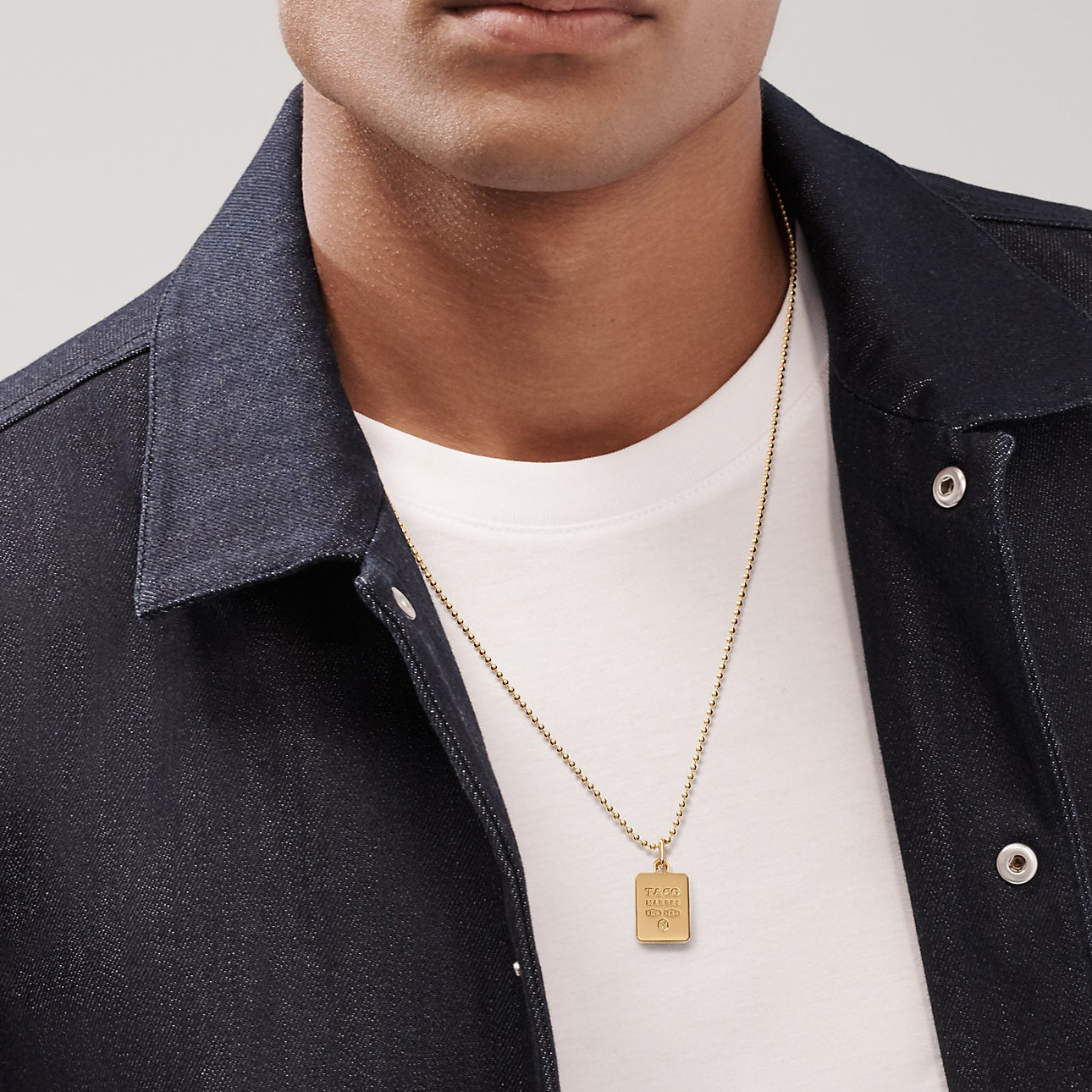 TIF75025733 men's letter light gold tag pendant