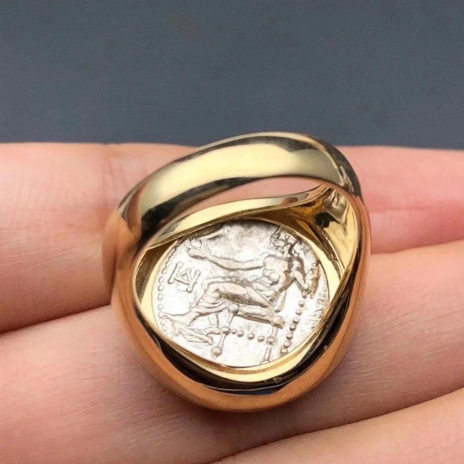 BGL-AN822335 stone ring surrounded by ancient coins