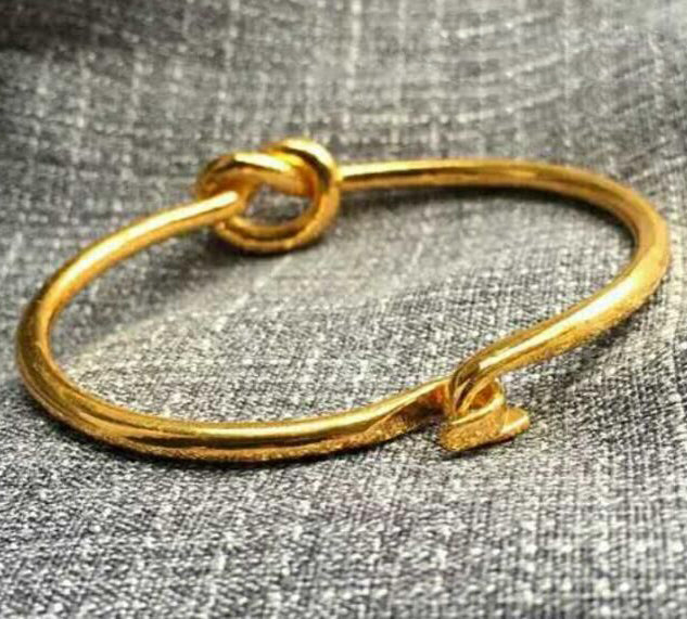 TIF30110232 light gold knot bracelet