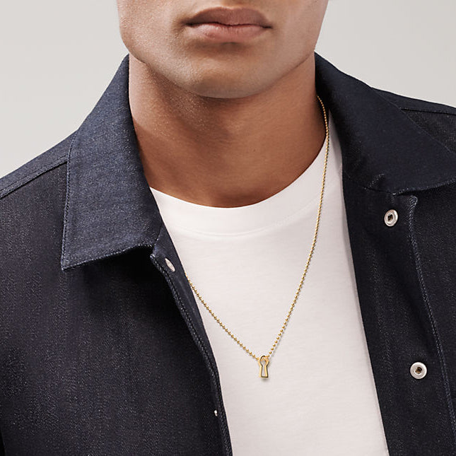 TIF16385943 light gold keyhole pendant