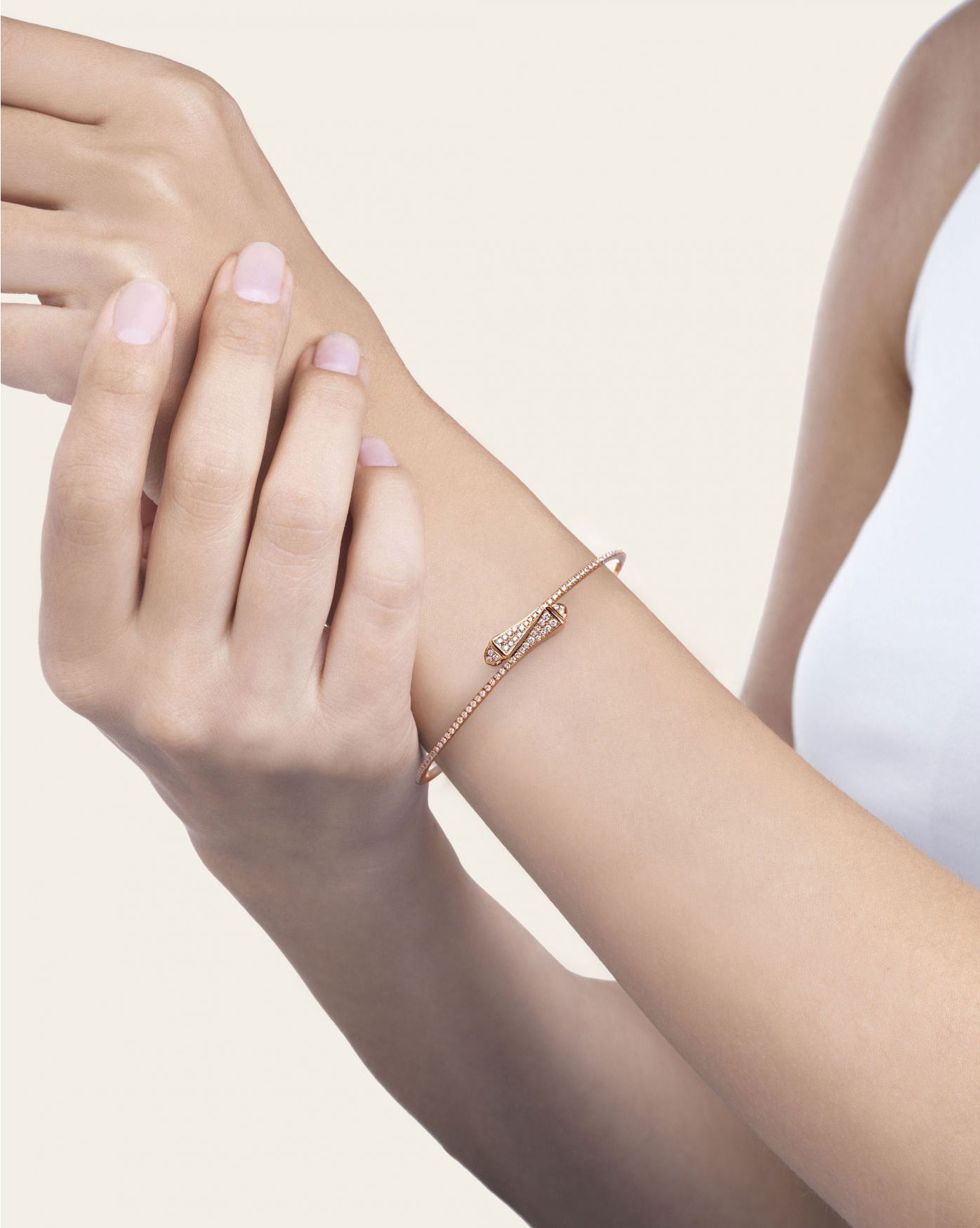 MR-CLEO-B10 full diamond hammer bracelet