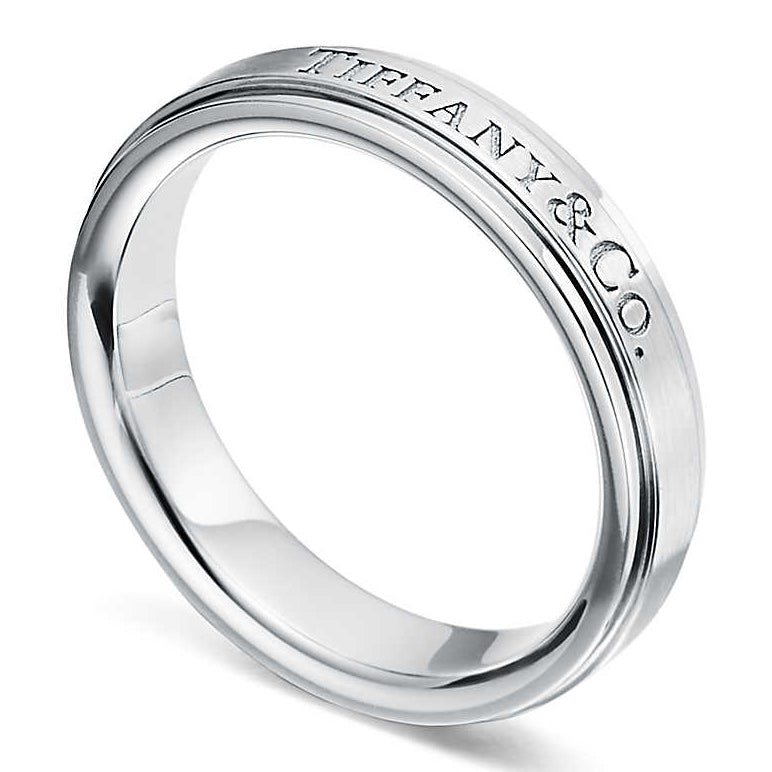TIF22502645 light gold letter high and low strip ring 13#