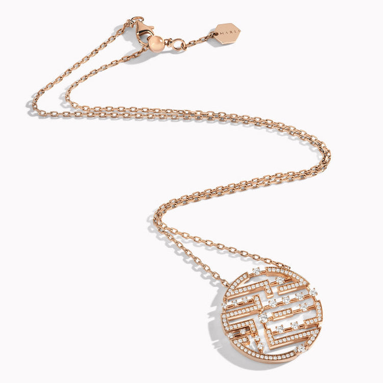 MR-AVEN-N4 Labyrinth Round Tie Chain Pendant