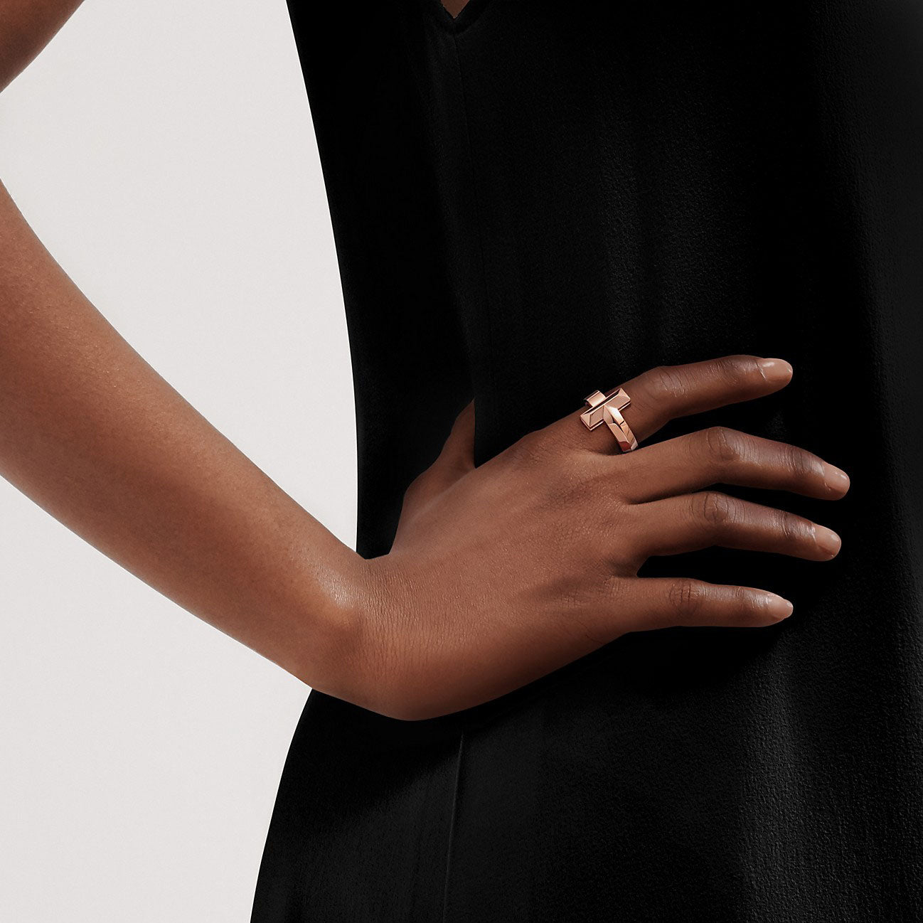 TIF36762599 light gold double layer T-shaped wide ring guest version 10#