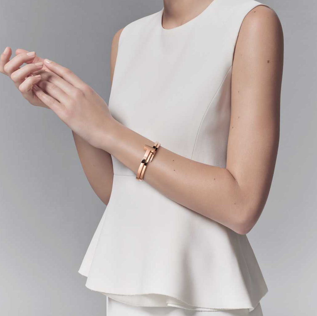 TIF85370100 T-shaped square wrap bracelet with diamonds 18#