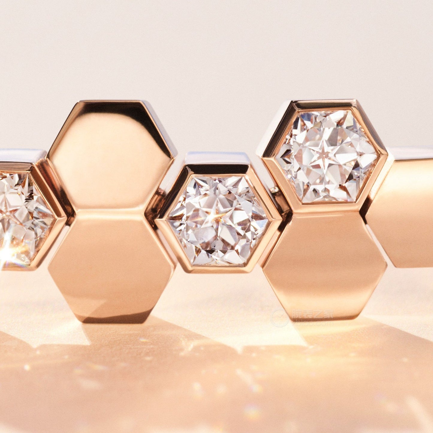 SM-615012 Honeycomb Half Diamond Bracelet (170mm)