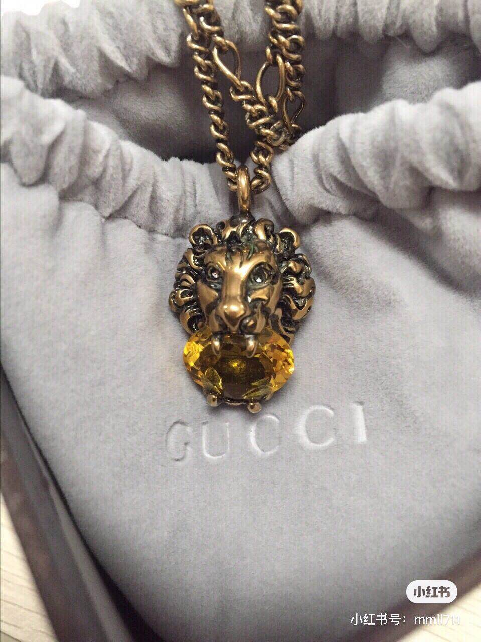 GC-YBC540106 lion bites colorful treasure pendant