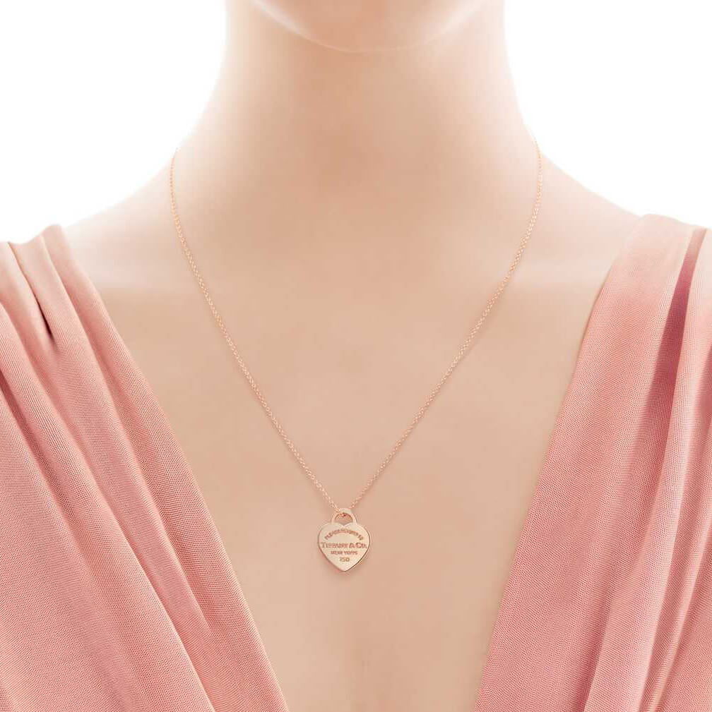 TIF51525674 light gold letter single heart shaped small pendant