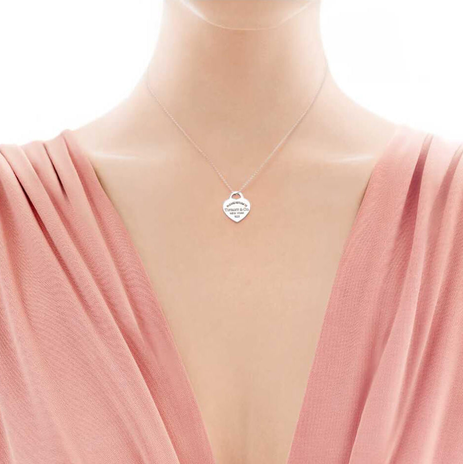 TIF51525674 light gold letter single heart shaped small pendant