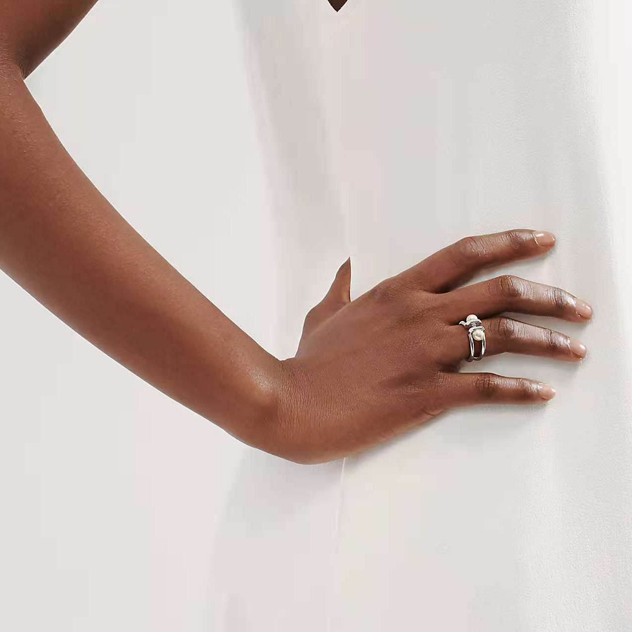 TIF18766245 Two Pearl Ring 18.5#