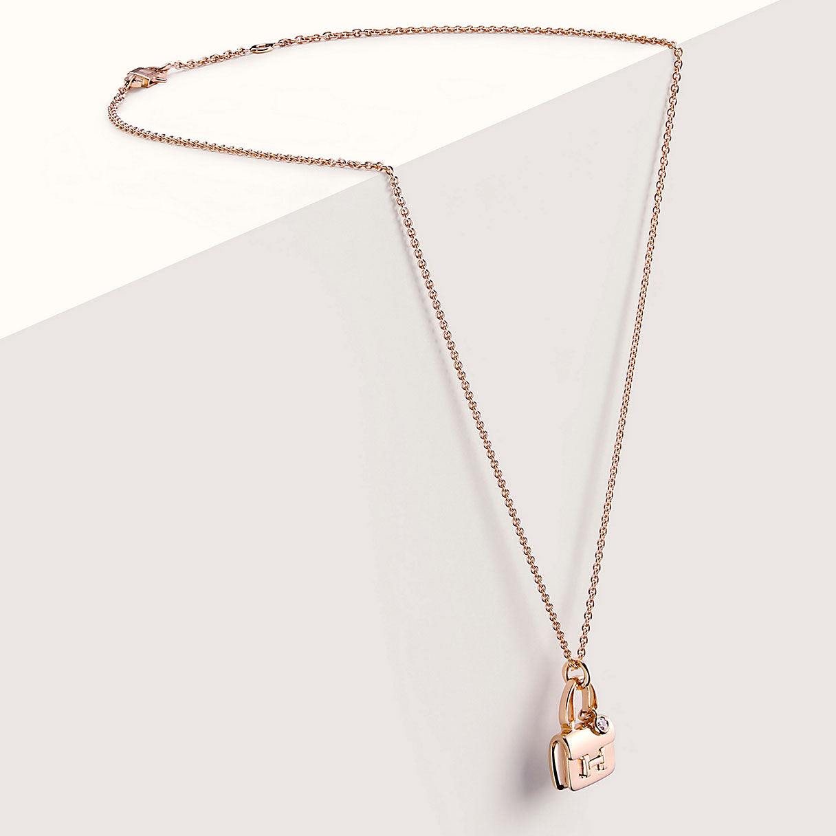 AiHshi-H121326B light gold bag single diamond pendant