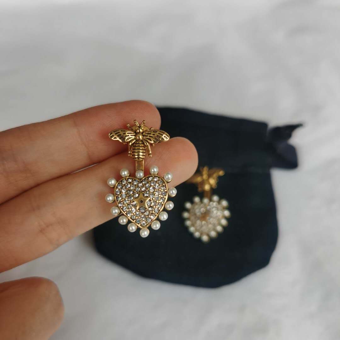 DA-JROC85181 heart-shaped pearl bee earrings