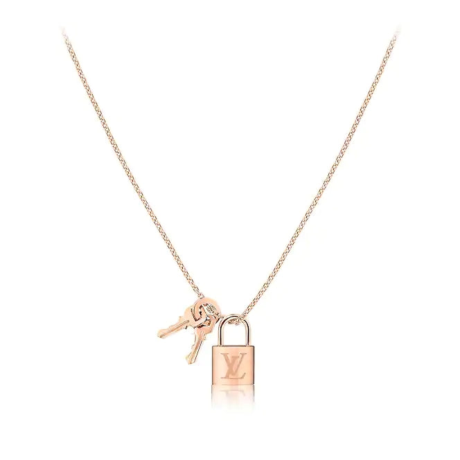 LV-Q93340 lock light gold key pendant