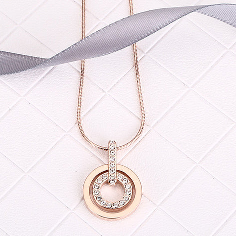 SHL-1081976 double ring, half diamond pendant