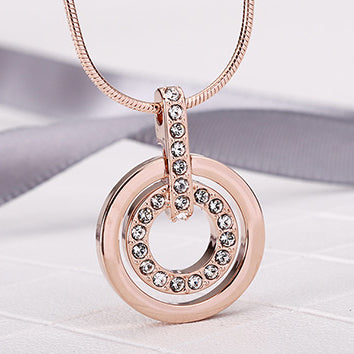 SHL-1081976 double ring, half diamond pendant