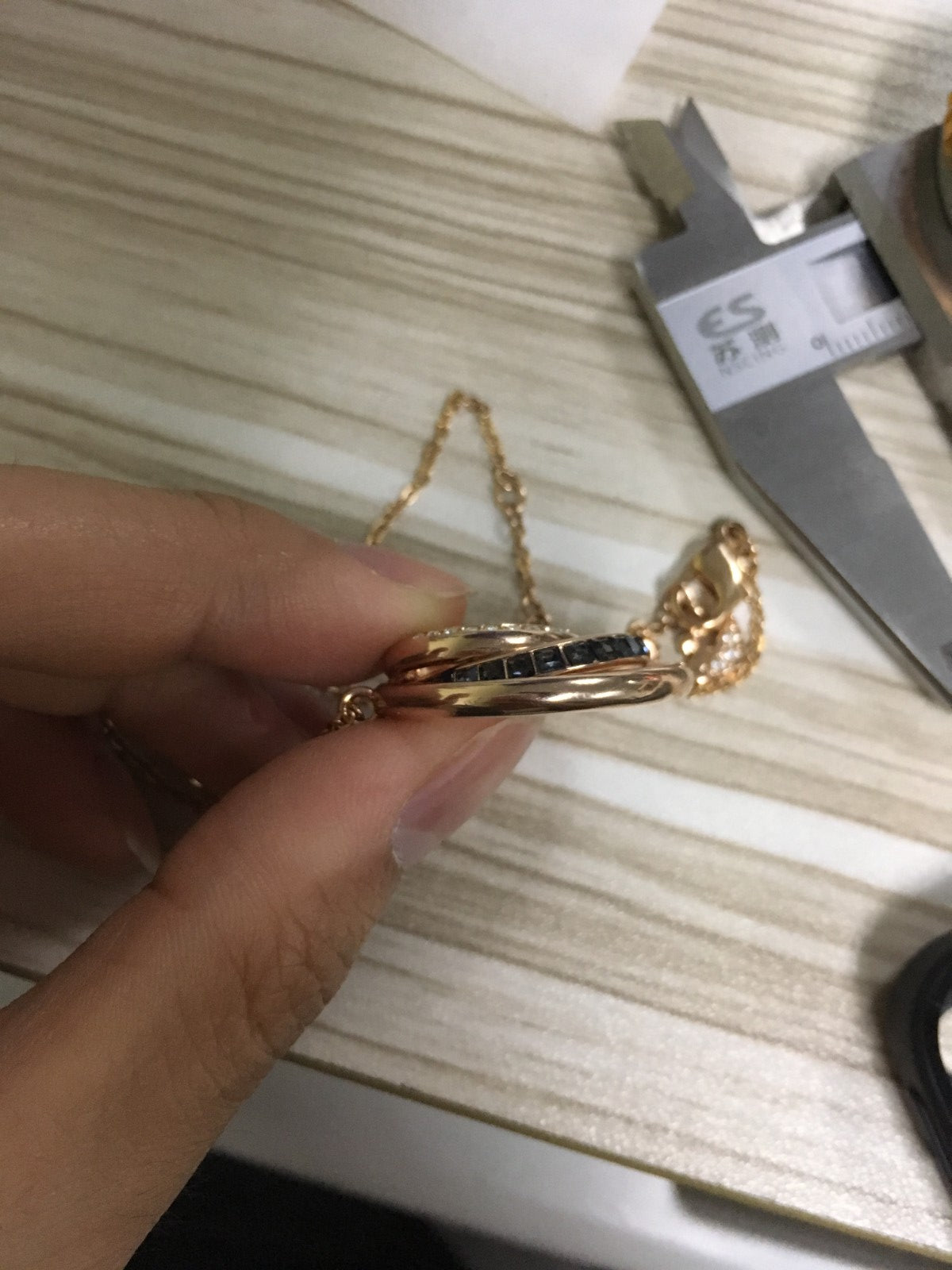 SHL-3643368 Ring Half Diamond Pendant (Customer Version)