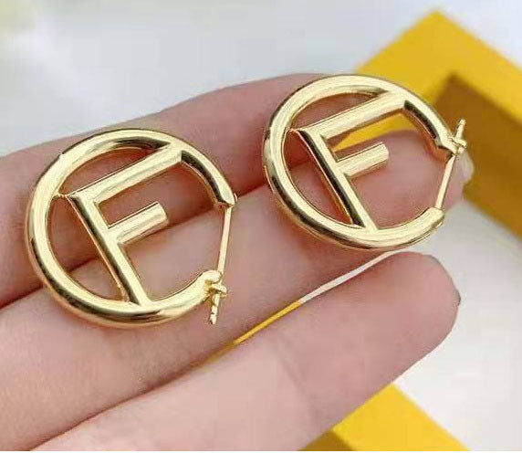 LV-M580497 round frame F letter earrings
