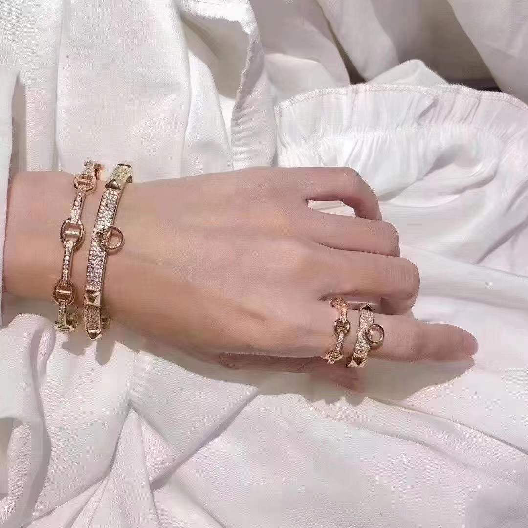 AiHshi-H243081 pig nose diamond Japanese character open bracelet 16#