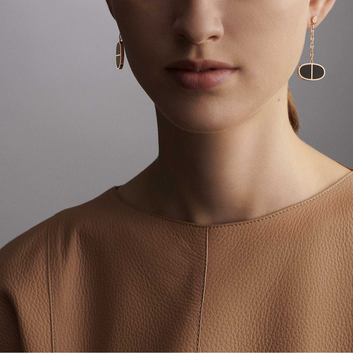 AiH Shi-H121541B Pig Nose Agate Japanese Character Stud Earrings