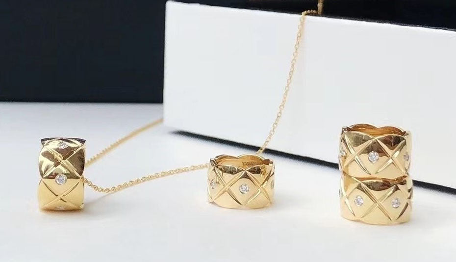 XNE-J17785 cross pendant