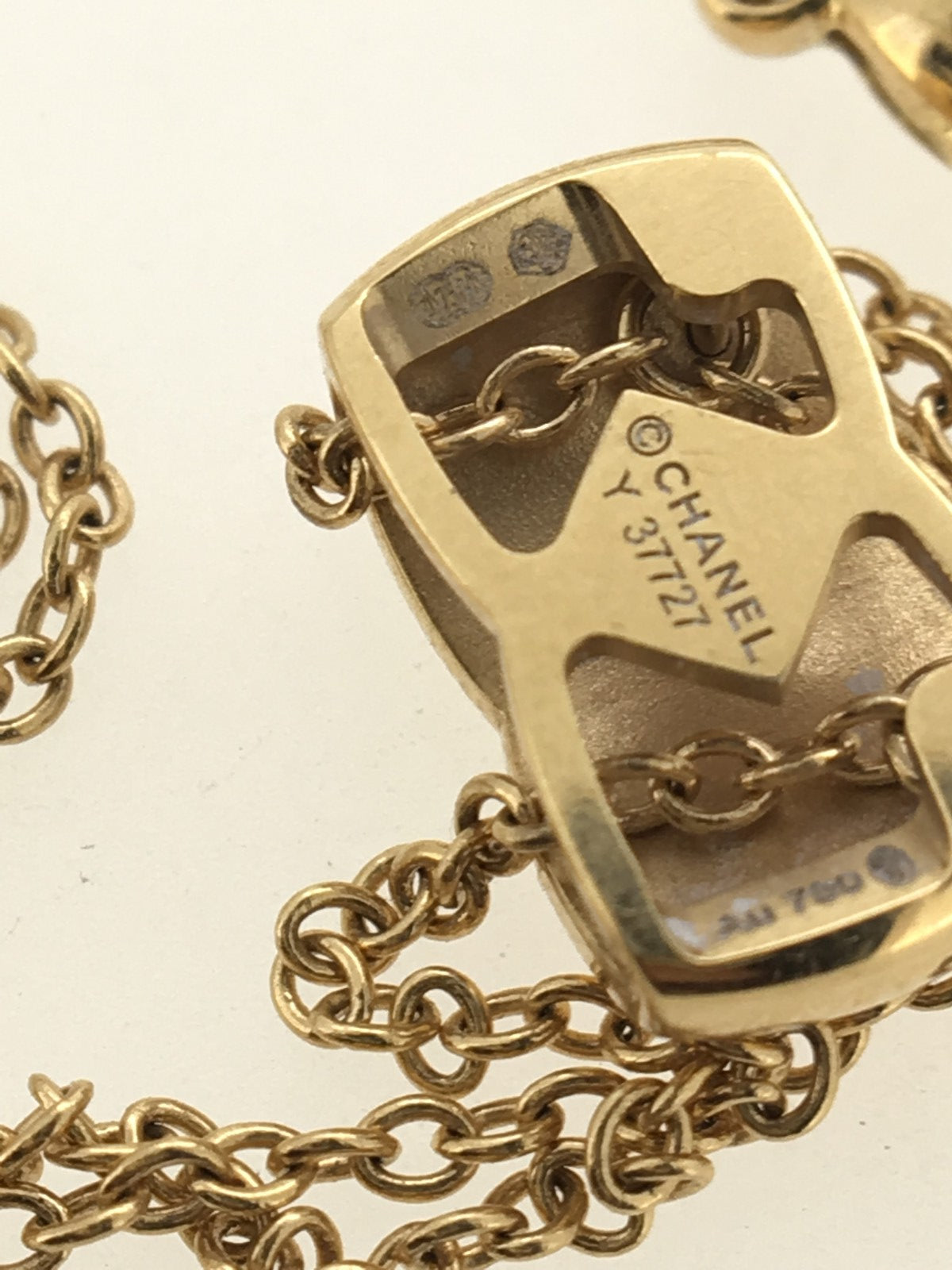XNE-J11356 light gold fork pendant guest version
