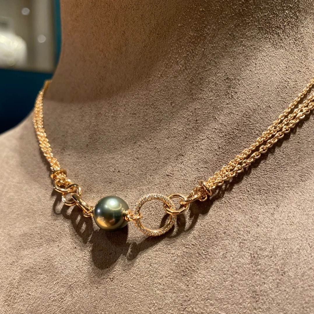 AiH Shi-H482357B Half Diamond Circle Japanese Character Pearl Necklace