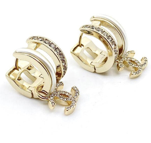 XNE-CN895379 Double C diamond ear racket