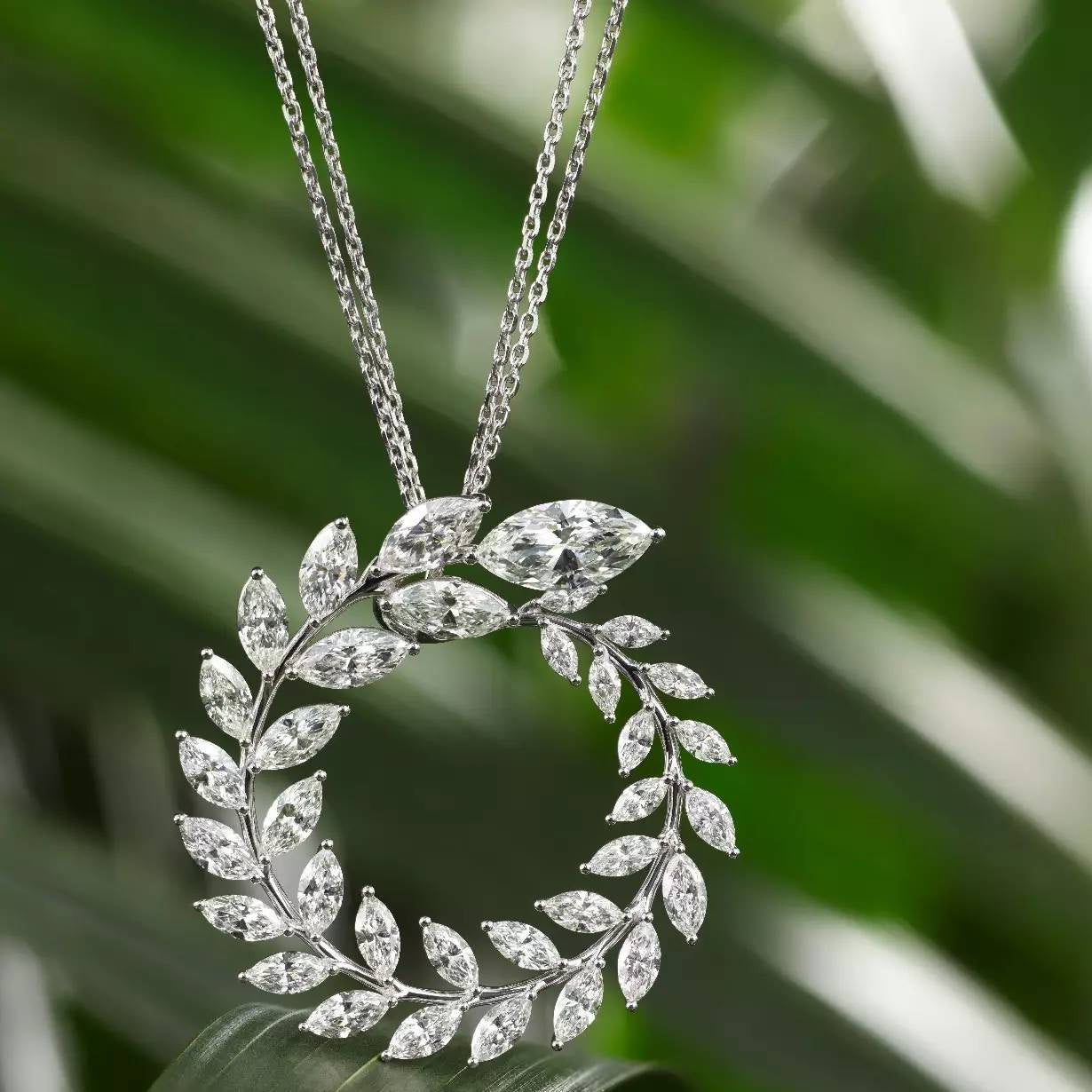 XB-819677-1001 horse eye pendant