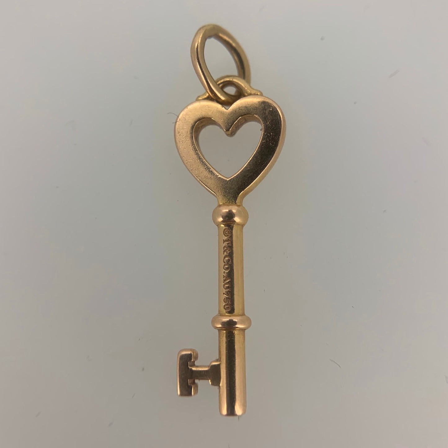 TIF41374699 guest version light gold heart-shaped key pendant 1 inch