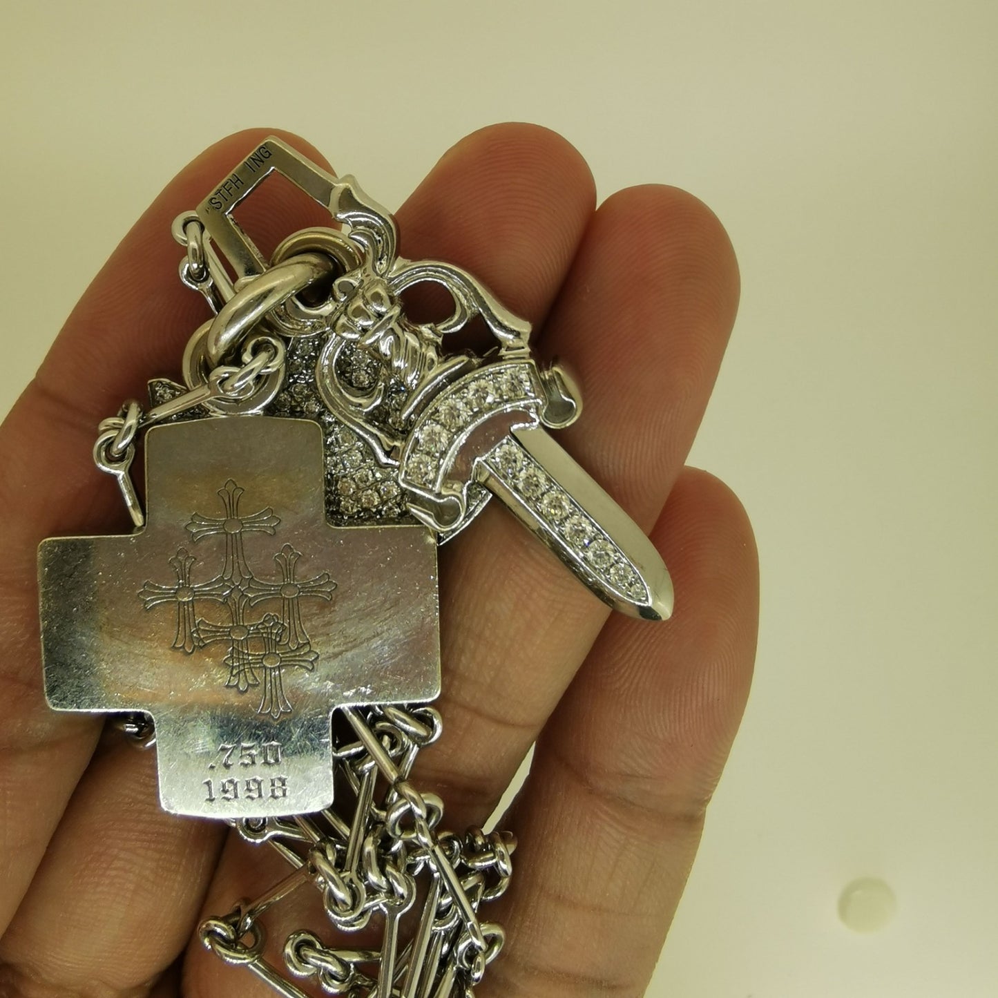 KLX-XL18370807 full diamond cross heart sword three-piece pendant set customer version