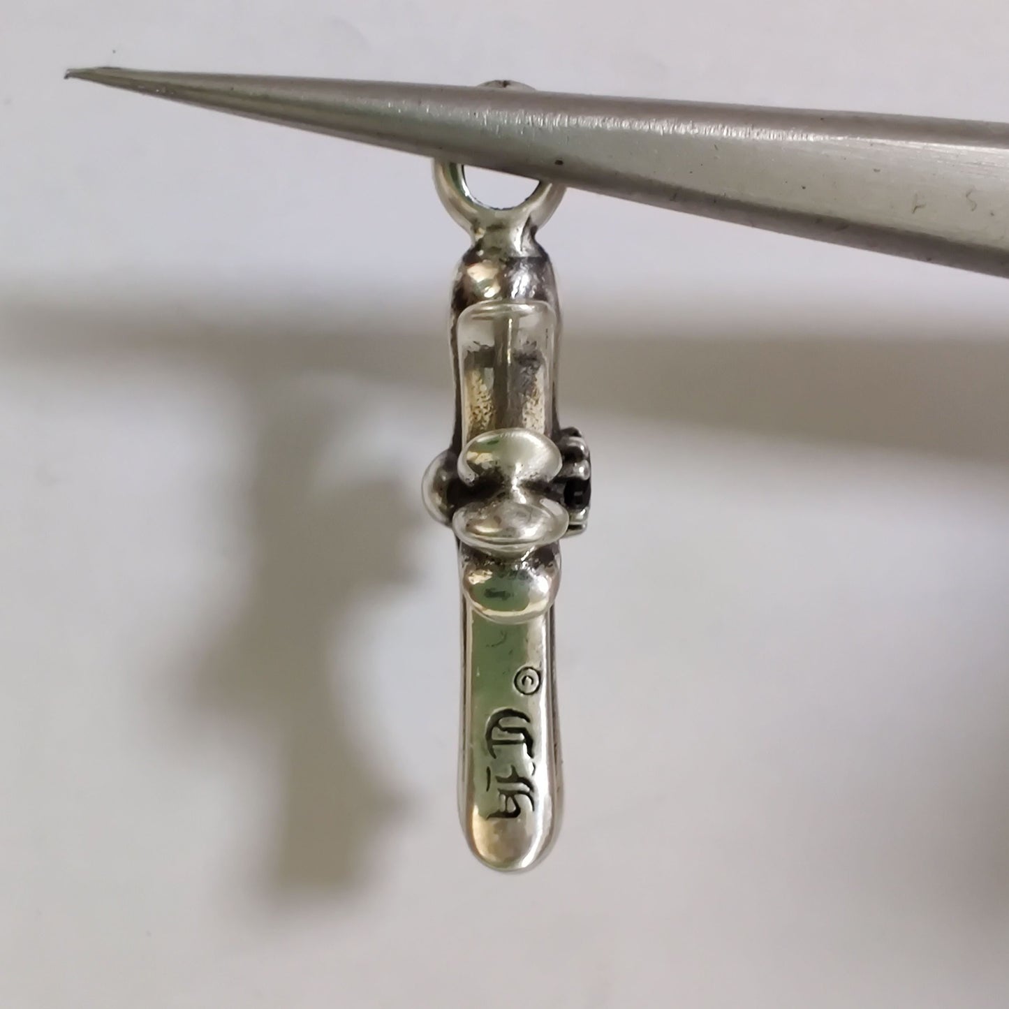 KLX-XL29585561 single diamond cross pendant 32mm (guest version)